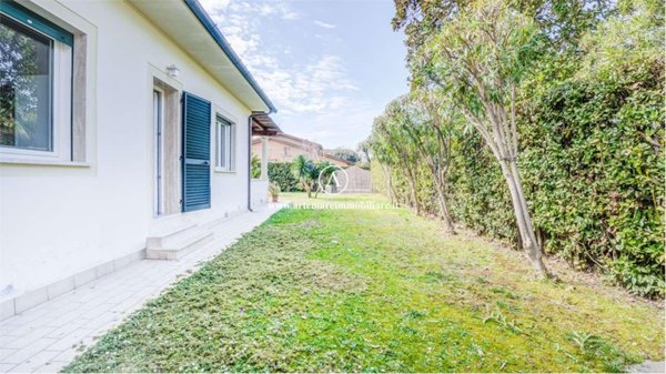 casa indipendente in affitto a Forte dei Marmi