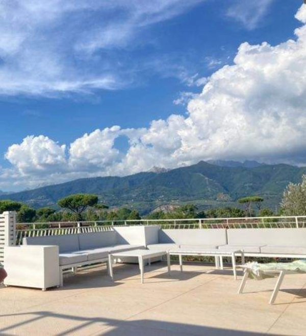 appartamento in affitto a Forte dei Marmi in zona Vittoria Apuana