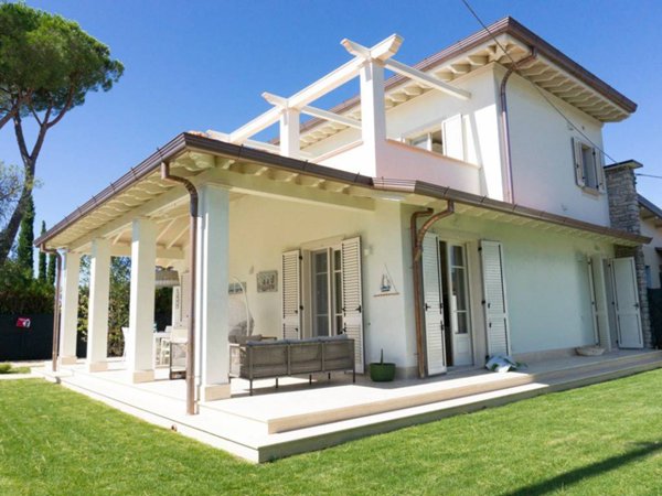 casa indipendente in affitto a Forte dei Marmi