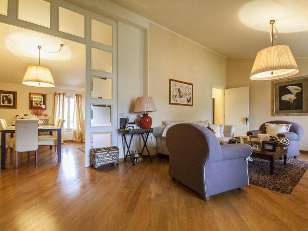 appartamento in affitto a Forte dei Marmi in zona Vittoria Apuana