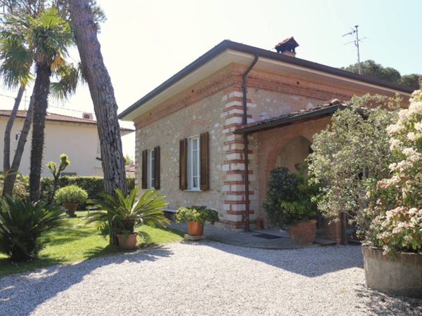 casa indipendente in affitto a Forte dei Marmi