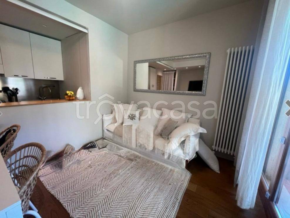 appartamento in affitto a Forte dei Marmi in zona Vittoria Apuana