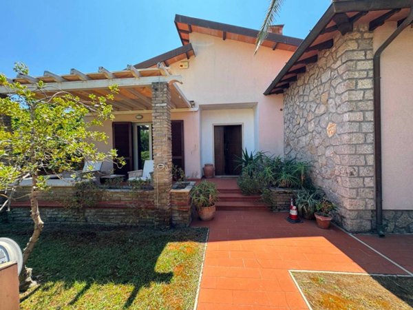 casa indipendente in affitto a Forte dei Marmi