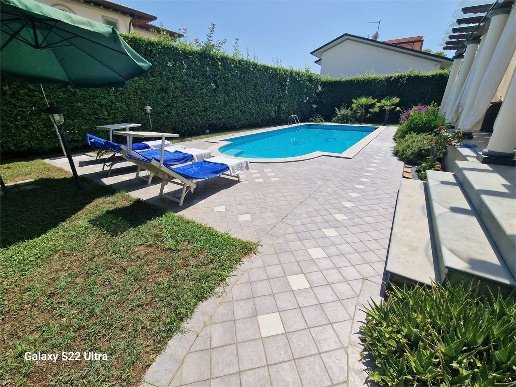 casa indipendente in affitto a Forte dei Marmi in zona Vittoria Apuana