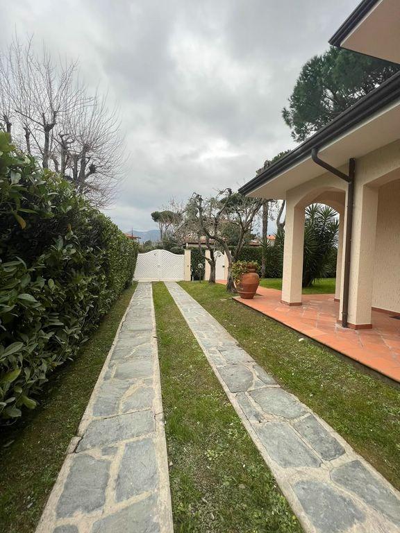 casa indipendente in affitto a Forte dei Marmi