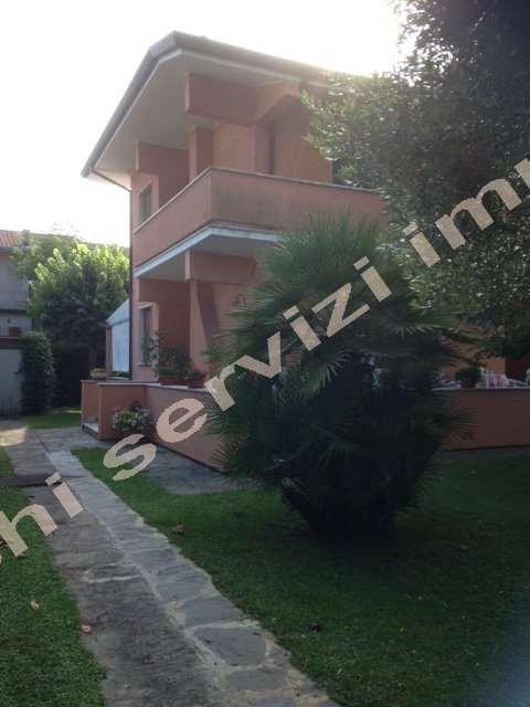 casa indipendente in affitto a Forte dei Marmi