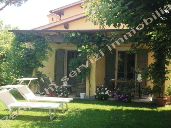 casa indipendente in affitto a Forte dei Marmi