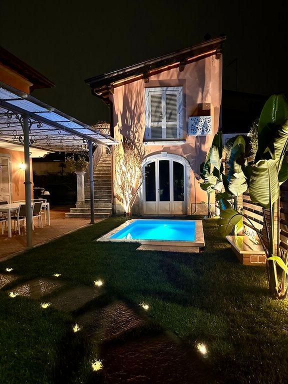 casa indipendente in affitto a Forte dei Marmi