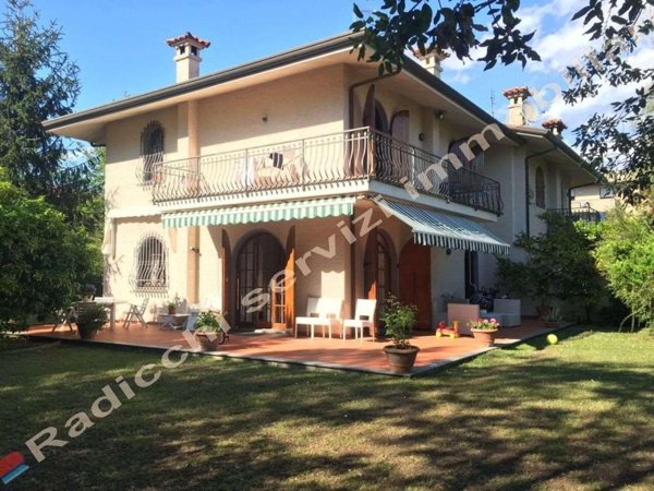 casa indipendente in affitto a Forte dei Marmi