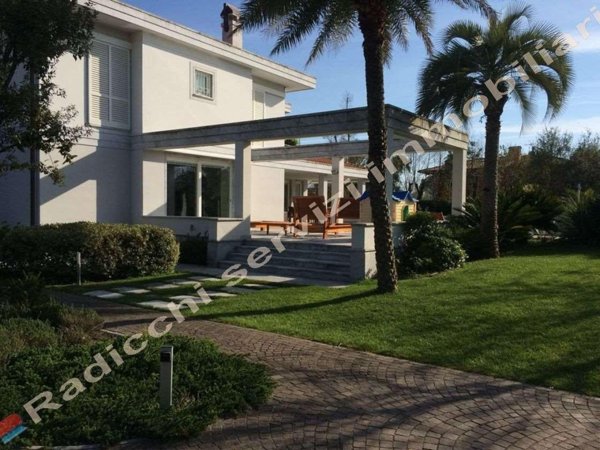 casa indipendente in affitto a Forte dei Marmi