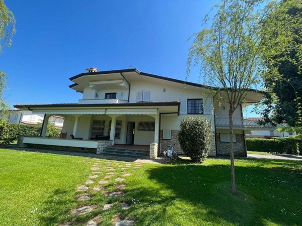 casa indipendente in affitto a Forte dei Marmi
