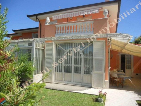 casa indipendente in affitto a Forte dei Marmi