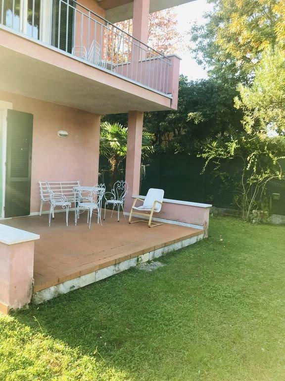 casa indipendente in affitto a Forte dei Marmi in zona Vittoria Apuana