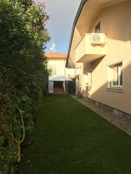 casa indipendente in affitto a Forte dei Marmi