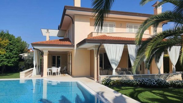 casa indipendente in affitto a Forte dei Marmi