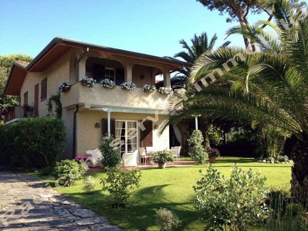 casa indipendente in affitto a Forte dei Marmi