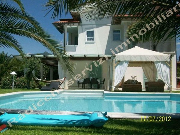 casa indipendente in affitto a Forte dei Marmi
