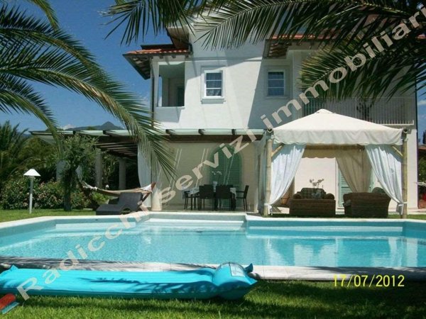 casa indipendente in affitto a Forte dei Marmi