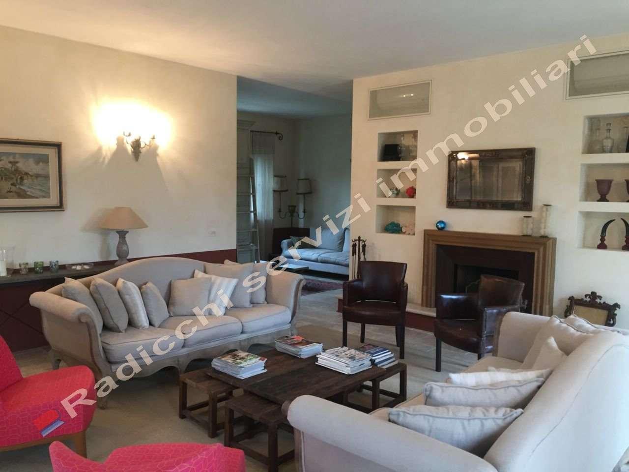 casa indipendente in affitto a Forte dei Marmi in zona Vittoria Apuana
