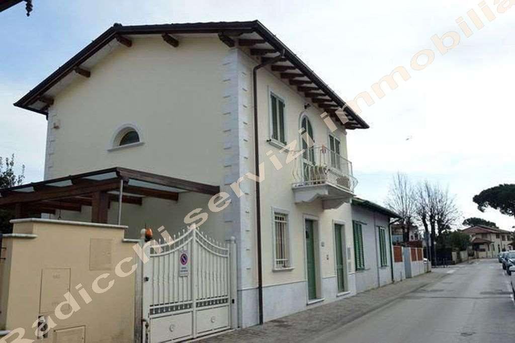 casa indipendente in affitto a Forte dei Marmi