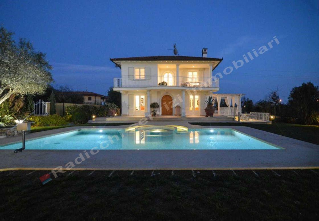 casa indipendente in affitto a Forte dei Marmi in zona Vaiana