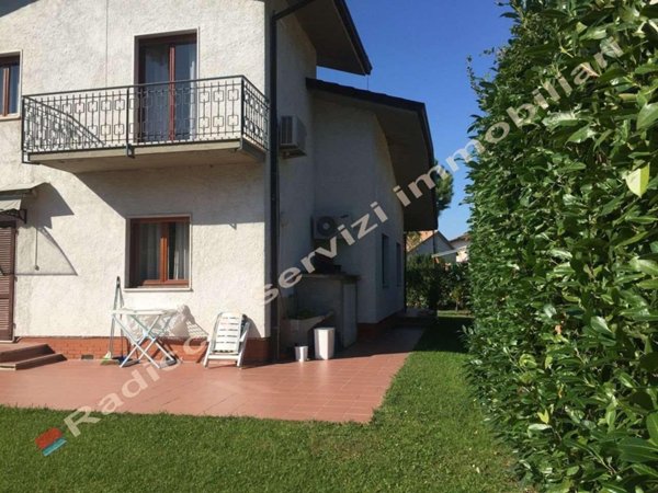 casa indipendente in affitto a Forte dei Marmi