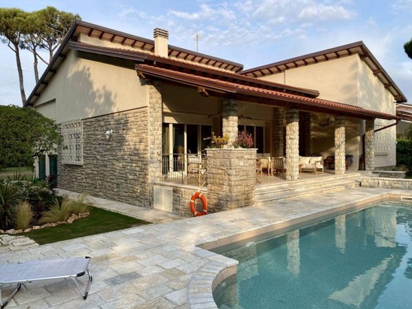 casa indipendente in affitto a Forte dei Marmi
