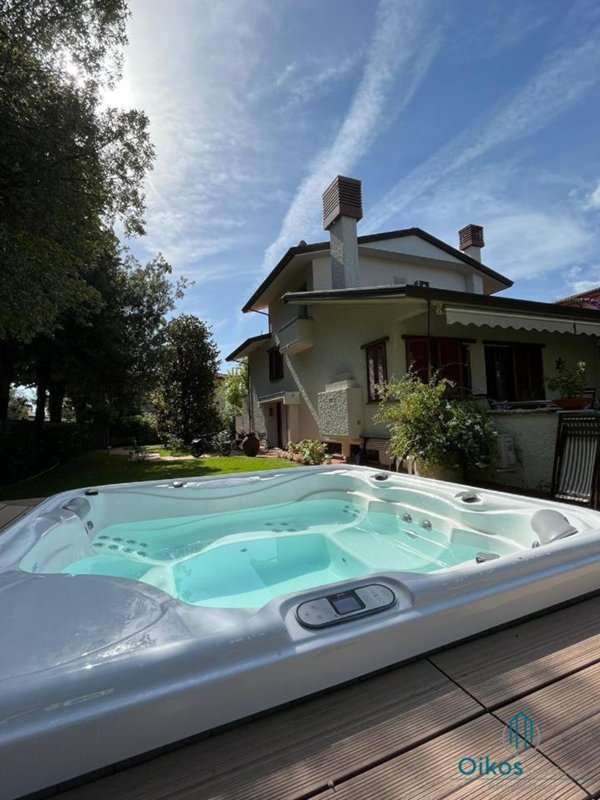 casa indipendente in affitto a Forte dei Marmi