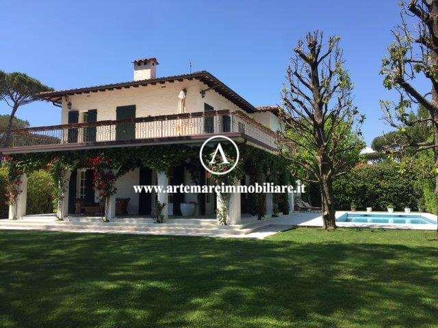 casa indipendente in affitto a Forte dei Marmi in zona Roma Imperiale