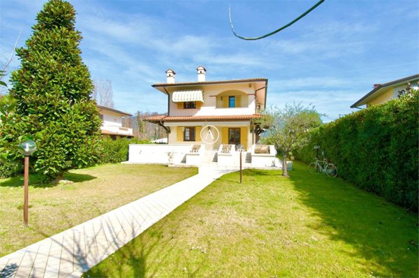 casa indipendente in affitto a Forte dei Marmi