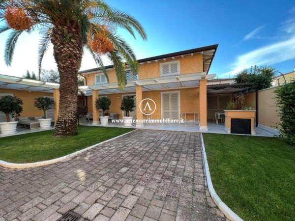 casa indipendente in affitto a Forte dei Marmi