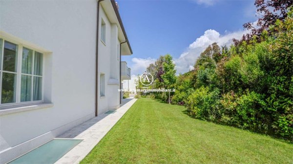 casa indipendente in affitto a Forte dei Marmi