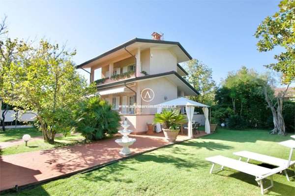 casa indipendente in affitto a Forte dei Marmi