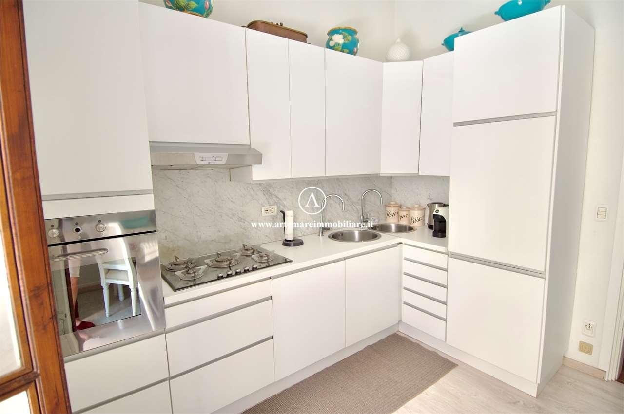 casa indipendente in affitto a Forte dei Marmi in zona Roma Imperiale