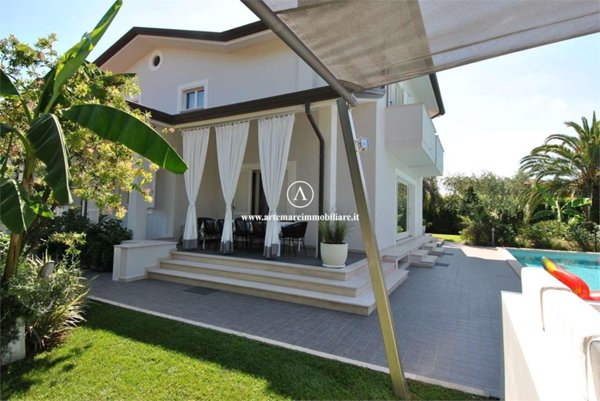 casa indipendente in affitto a Forte dei Marmi