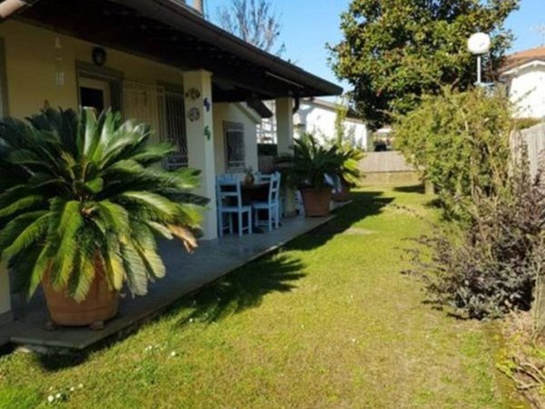casa indipendente in affitto a Forte dei Marmi