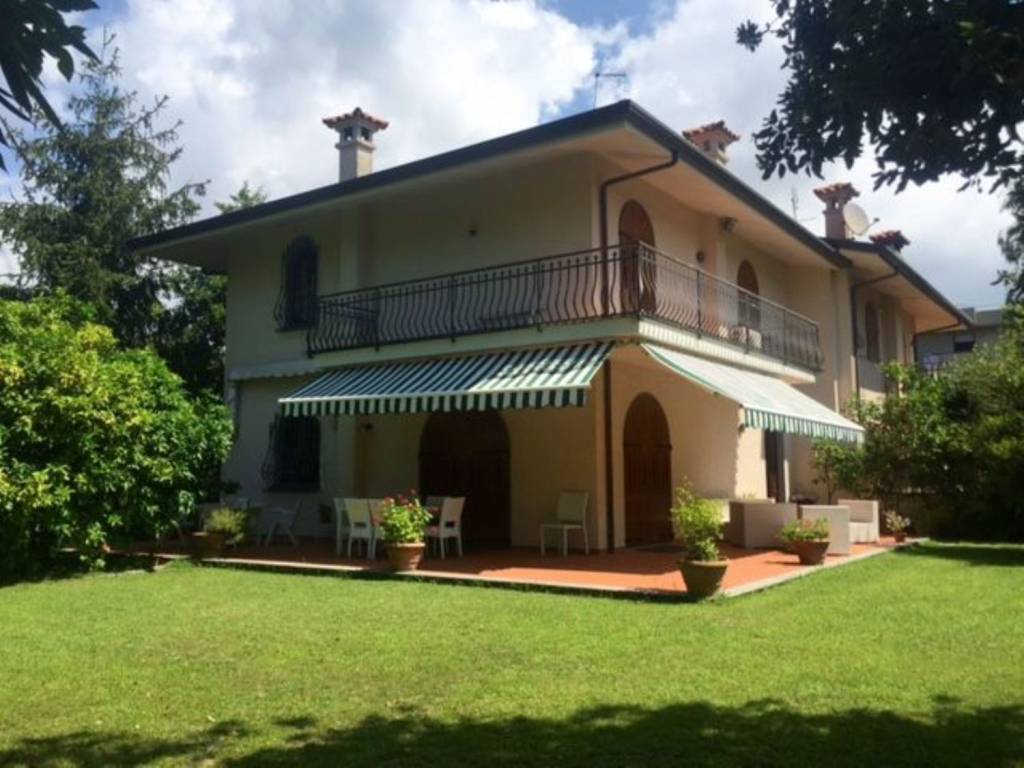 casa indipendente in affitto a Forte dei Marmi