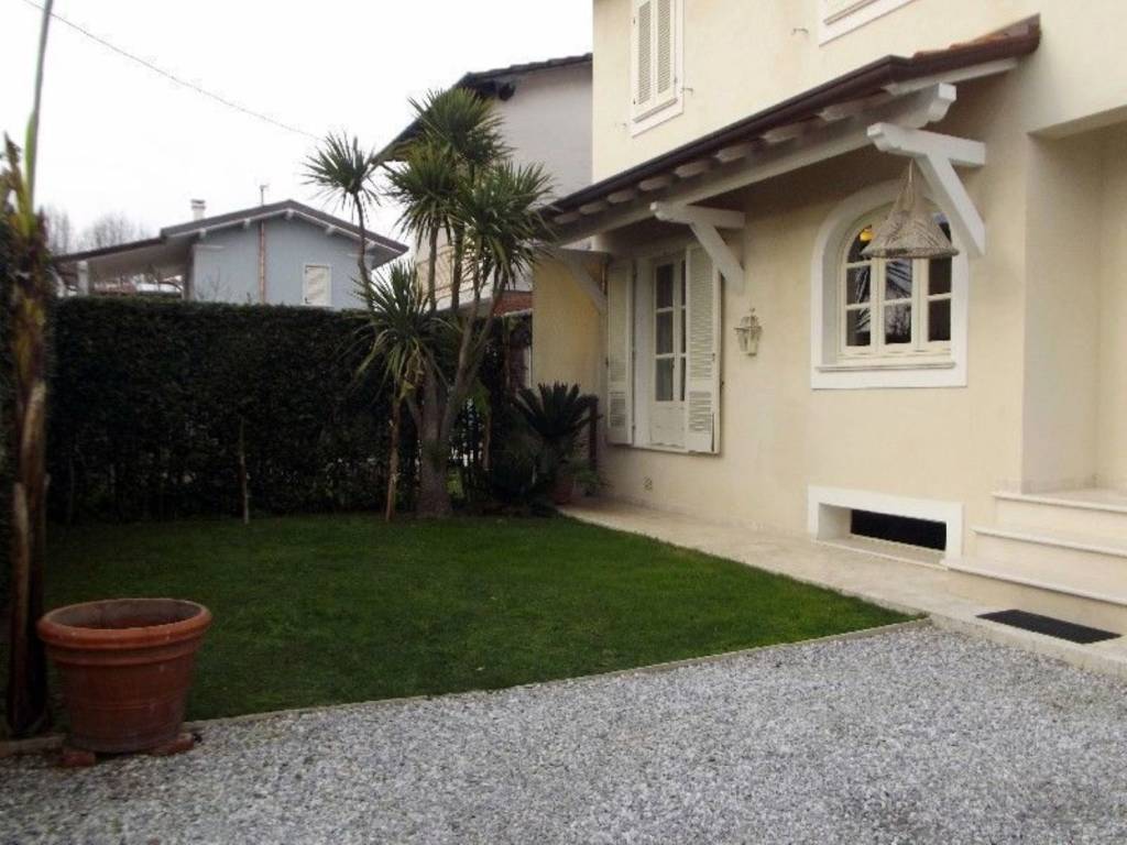 casa indipendente in affitto a Forte dei Marmi