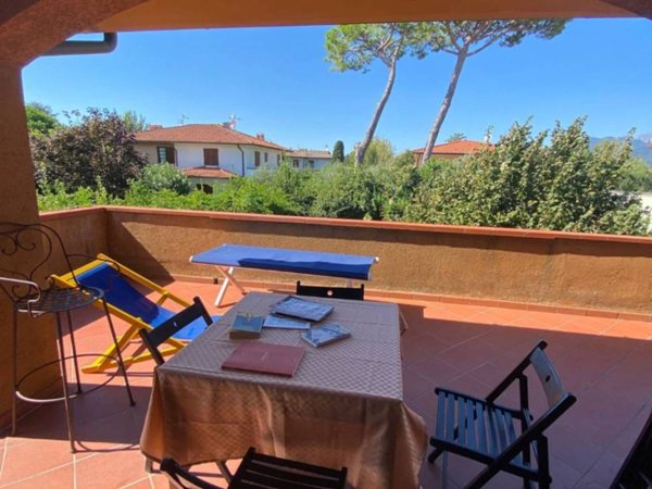appartamento in affitto a Forte dei Marmi in zona Vittoria Apuana