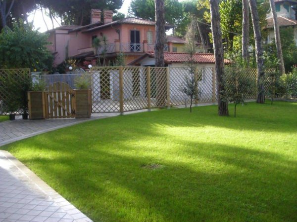 appartamento in affitto a Forte dei Marmi in zona Vittoria Apuana