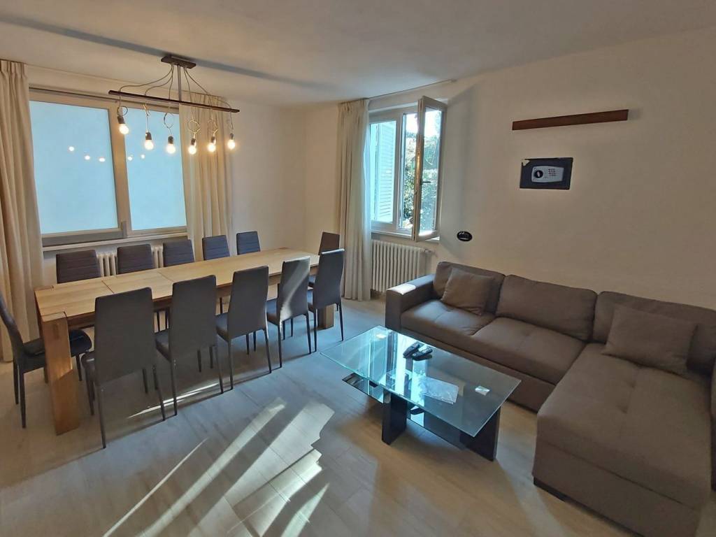 appartamento in affitto a Forte dei Marmi in zona Vittoria Apuana