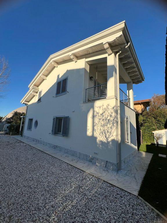 casa indipendente in affitto a Forte dei Marmi