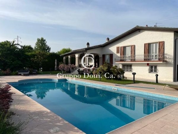 casa indipendente in affitto a Forte dei Marmi in zona Vittoria Apuana