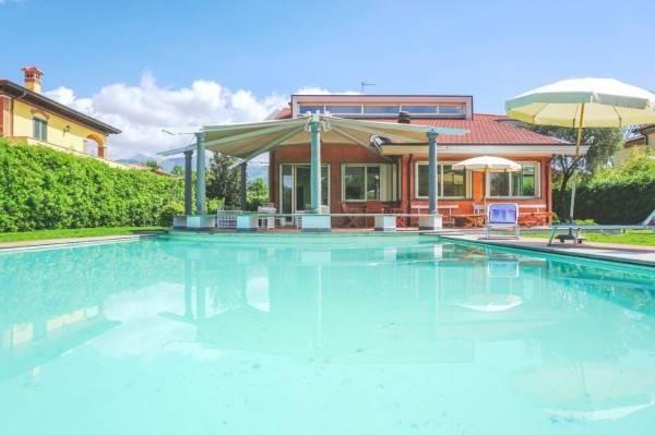 casa indipendente in affitto a Forte dei Marmi in zona Vittoria Apuana