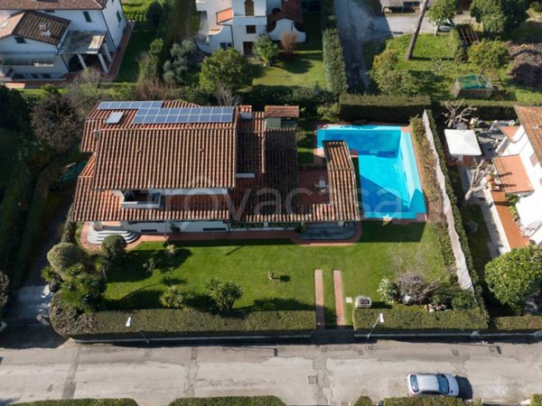 casa indipendente in affitto a Forte dei Marmi in zona Vaiana