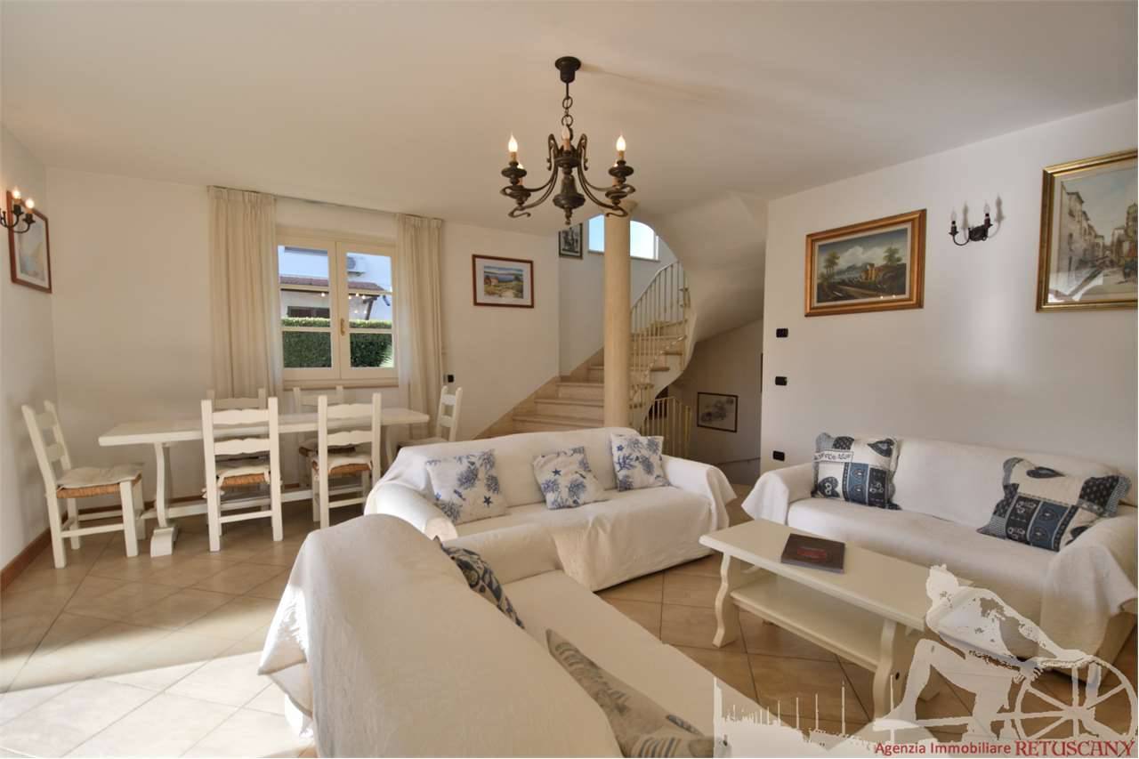 casa indipendente in affitto a Forte dei Marmi in zona Vittoria Apuana