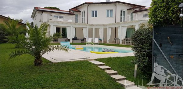 casa indipendente in affitto a Forte dei Marmi