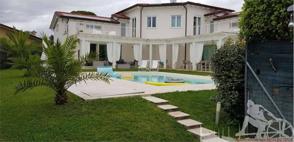 casa indipendente in affitto a Forte dei Marmi