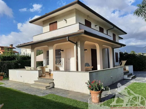 casa indipendente in affitto a Forte dei Marmi