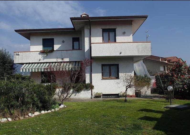 casa indipendente in affitto a Forte dei Marmi